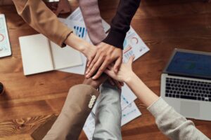 IT leaders empower ing their leadership teams